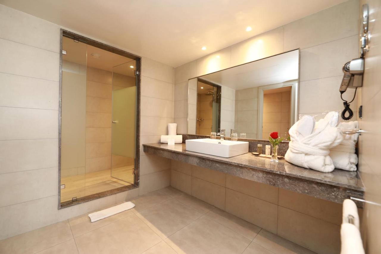 Kenzi Rose Garden Hotel Marrakesh Buitenkant foto Bathroom