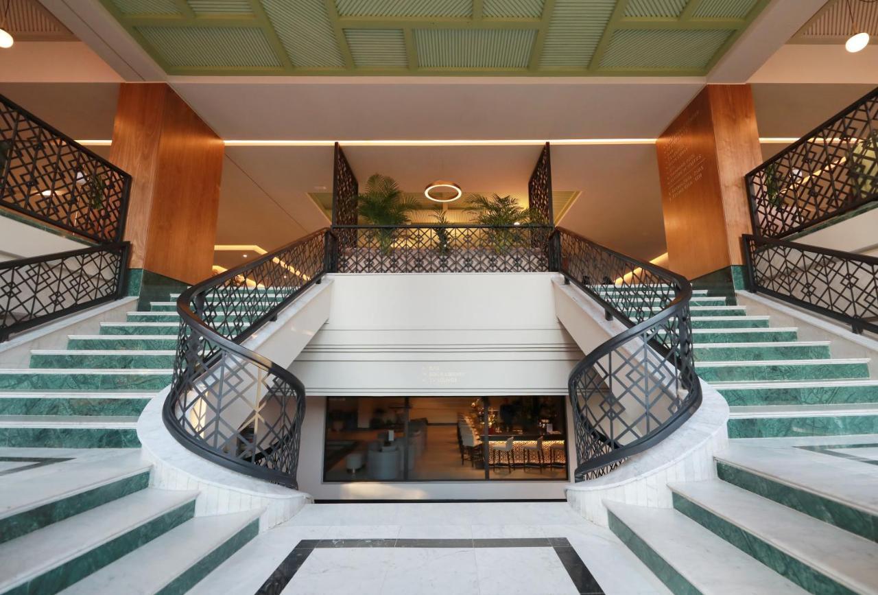 Kenzi Rose Garden Hotel Marrakesh Buitenkant foto The staircase of the hotel